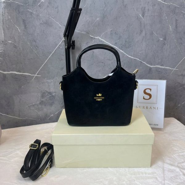 Women’s Black Handbag – Elegant Structured Tote with Adjustable Strap
